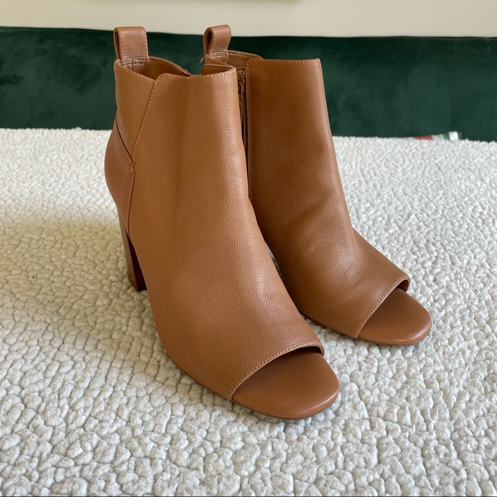 Cole Haan Chandra Leather Booties in Pecan Size 7 1/2